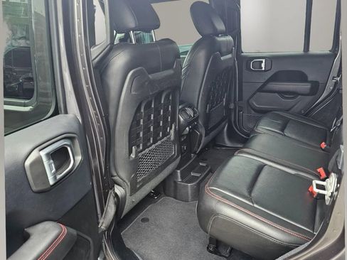 Used 2019 Jeep Wrangler Unlimited Rubicon w/ Dual Top Group AWD/4WD image 7