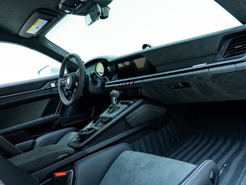 Used 2024 Porsche 911 GT3 RS RWD image 44
