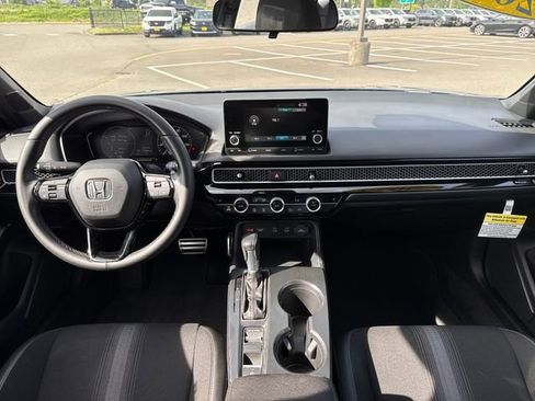 Used 2025 Honda Civic Sport image 11