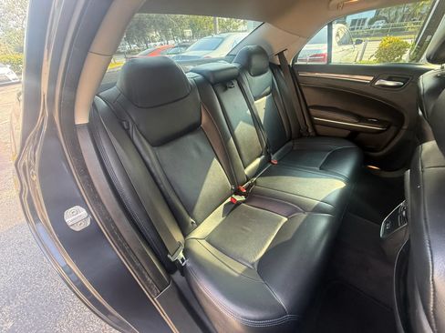 Used 2018 Chrysler 300 Touring w/ Sport Appearance Package RWD image 18