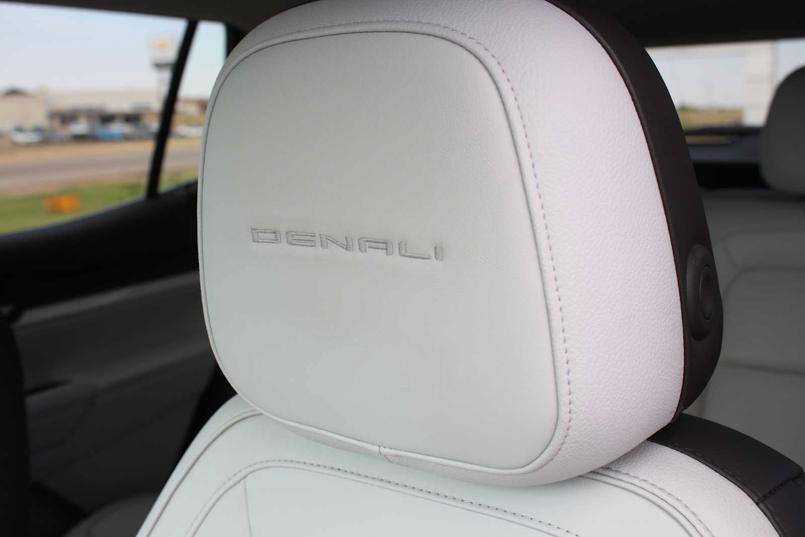 Used 2026 GMC Terrain Denali AWD/4WD image 30