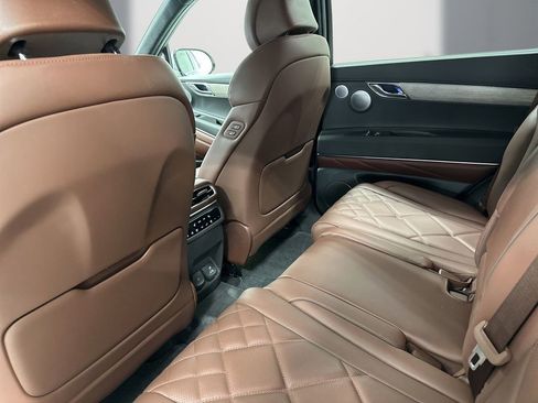 Certified 2025 Genesis GV80 3.5T Prestige AWD/4WD image 15