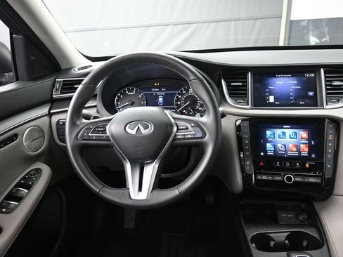 Used 2025 INFINITI QX50 Luxe AWD/4WD image 12