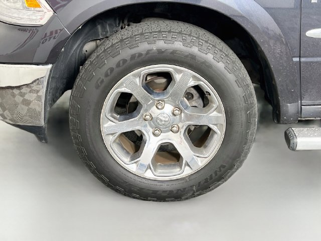 Used 2017 RAM 1500 Laramie w/ Convenience Group AWD/4WD image 29
