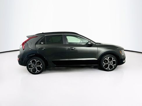 Used 2024 Kia Niro SX Touring FWD image 10