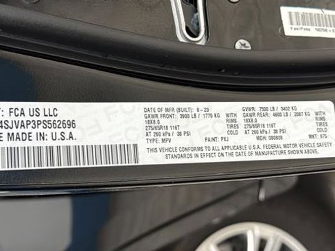 Used 2023 Jeep Wagoneer 4WD image 27