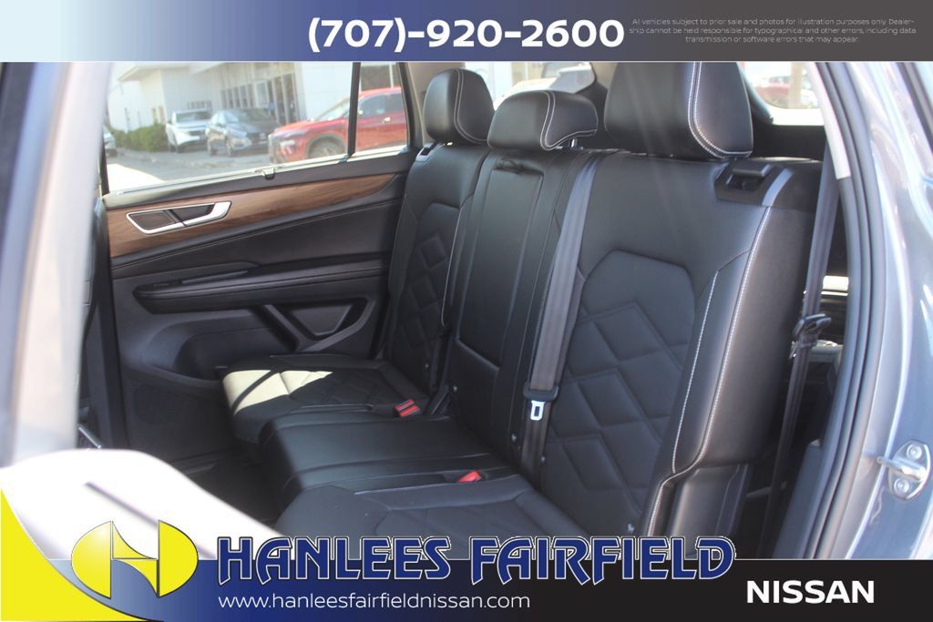 Used 2025 Volkswagen Atlas SE FWD image 16