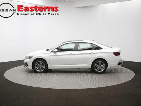 Used 2023 Volkswagen Jetta SE w/ Panoramic Sunroof Package image 78