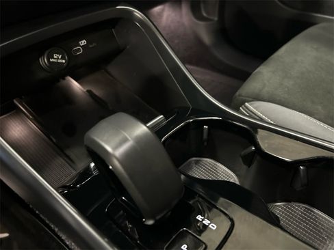 Certified 2023 Volvo C40 P8 Recharge Ultimate image 20