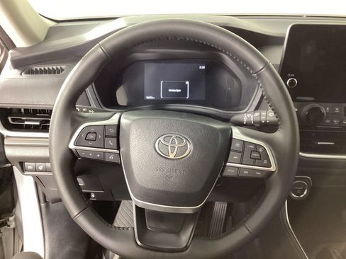 Used 2025 Toyota Grand Highlander AWD Hybrid image 13