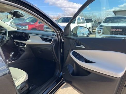 Used 2024 Buick Encore GX Avenir w/ Avenir Convenience Package FWD image 16