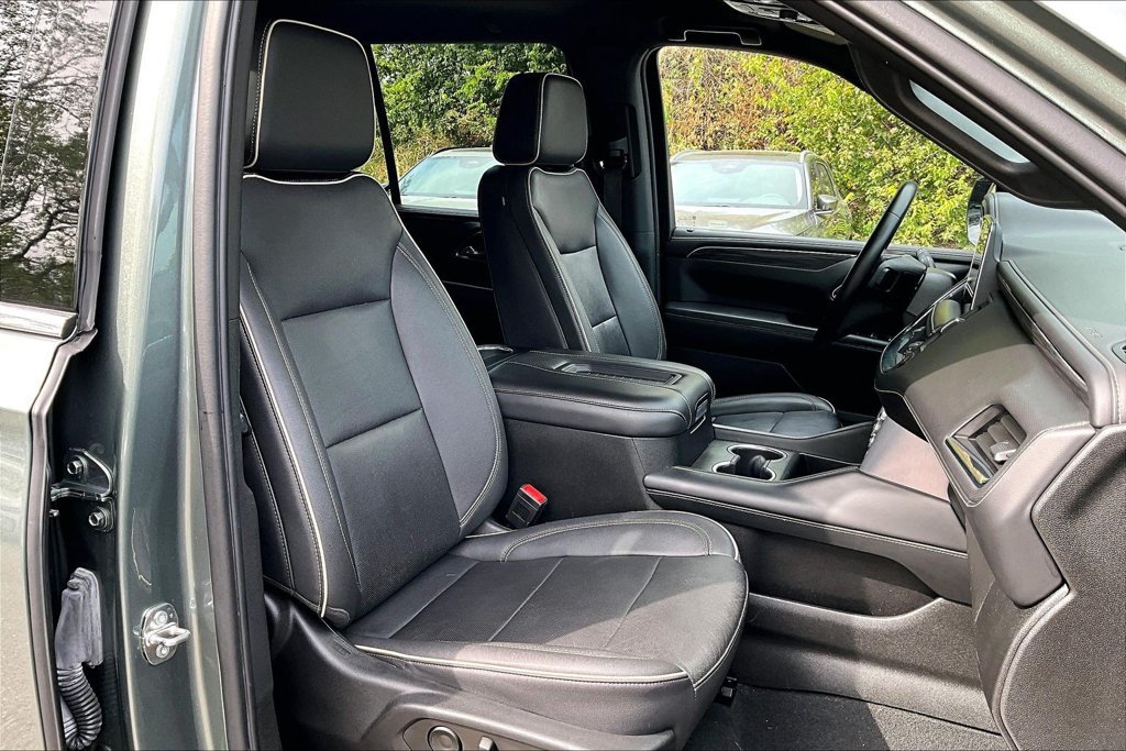 Used 2023 GMC Yukon SLT AWD/4WD image 9