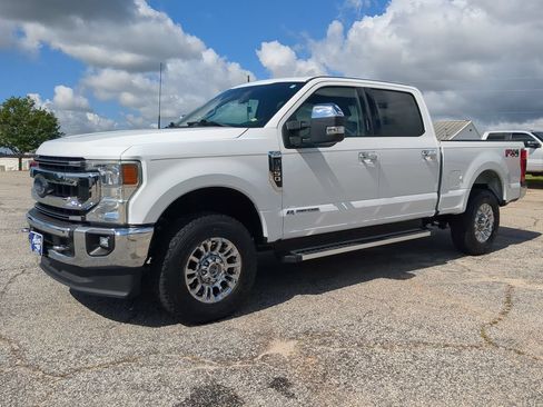 Certified 2022 Ford F350 XLT w/ XLT Premium Package AWD/4WD image 6
