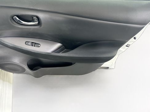 Used 2025 Nissan Leaf S FWD image 29