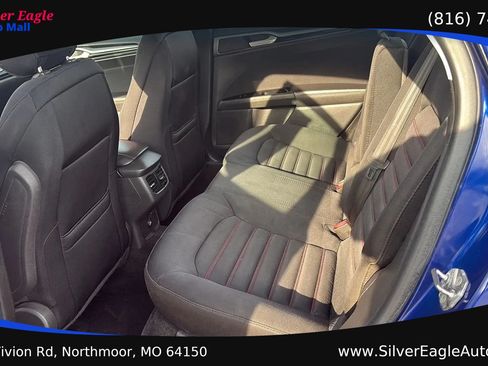 Used 2015 Ford Fusion SE w/ Equipment Group 201A FWD image 10