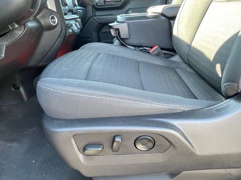 Used 2024 Chevrolet Silverado 2500 Custom w/ Custom Value Package image 10