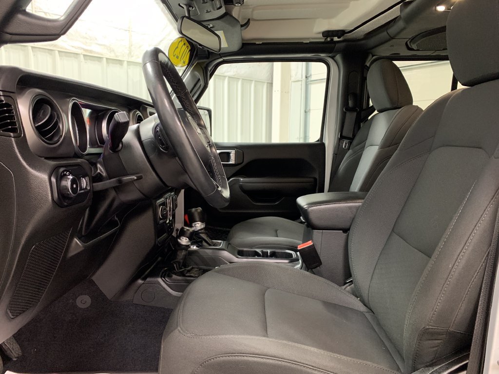 Used 2023 Jeep Wrangler Unlimited Sport AWD/4WD image 4