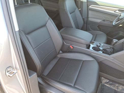 Used 2023 Volkswagen Atlas SEL AWD/4WD image 10