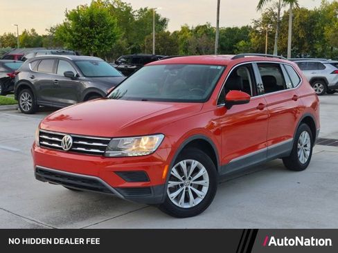 Used 2018 Volkswagen Tiguan SE FWD image 1