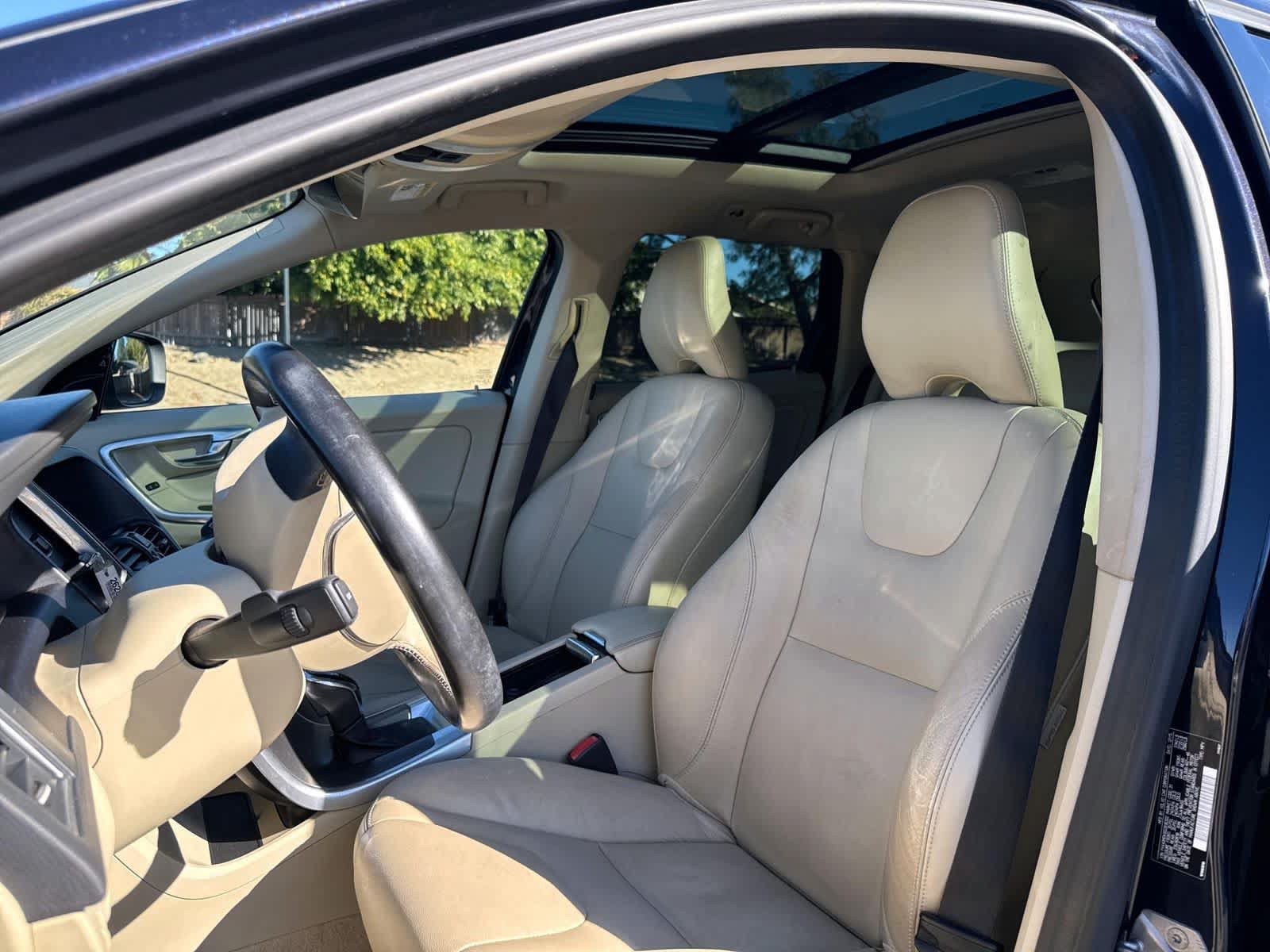 Used 2016 Volvo XC60 T5 Premier FWD image 5