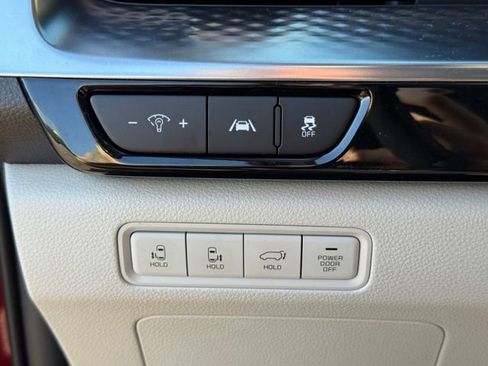 Used 2023 Kia Carnival SX Prestige FWD image 27
