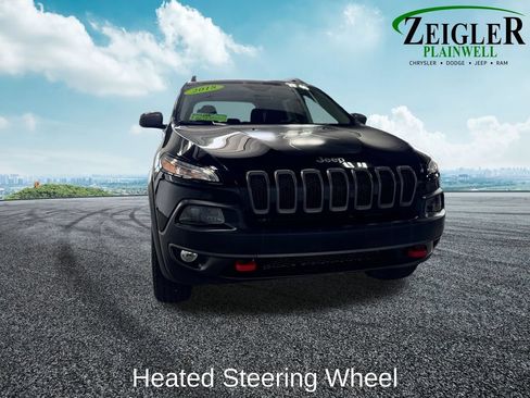 Used 2018 Jeep Cherokee Trailhawk w/ Cold Weather Group AWD/4WD image 8