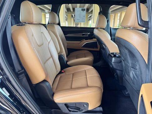 Used 2020 Kia Telluride SX w/ Towing Package FWD image 27