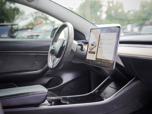 Used 2019 Tesla Model 3 Standard Range Plus RWD image 11