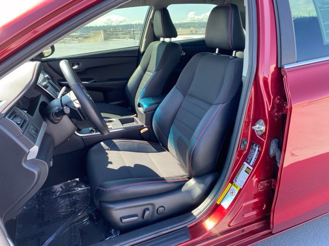 Used 2017 Toyota Camry SE FWD image 14