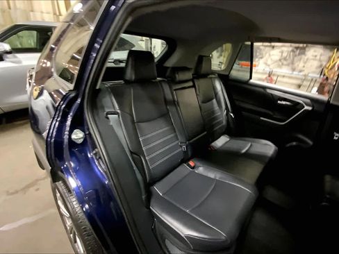 Used 2023 Toyota RAV4 XLE Premium image 20