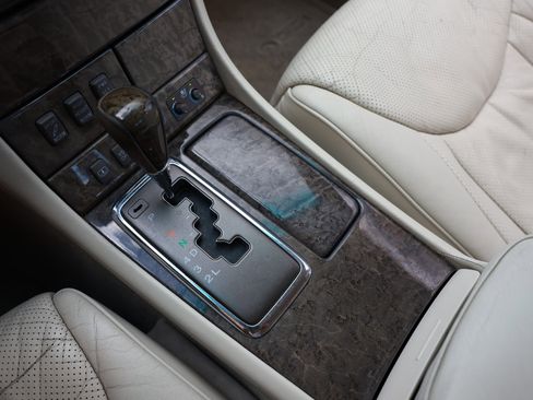 Used 2002 Lexus LS 430 image 45