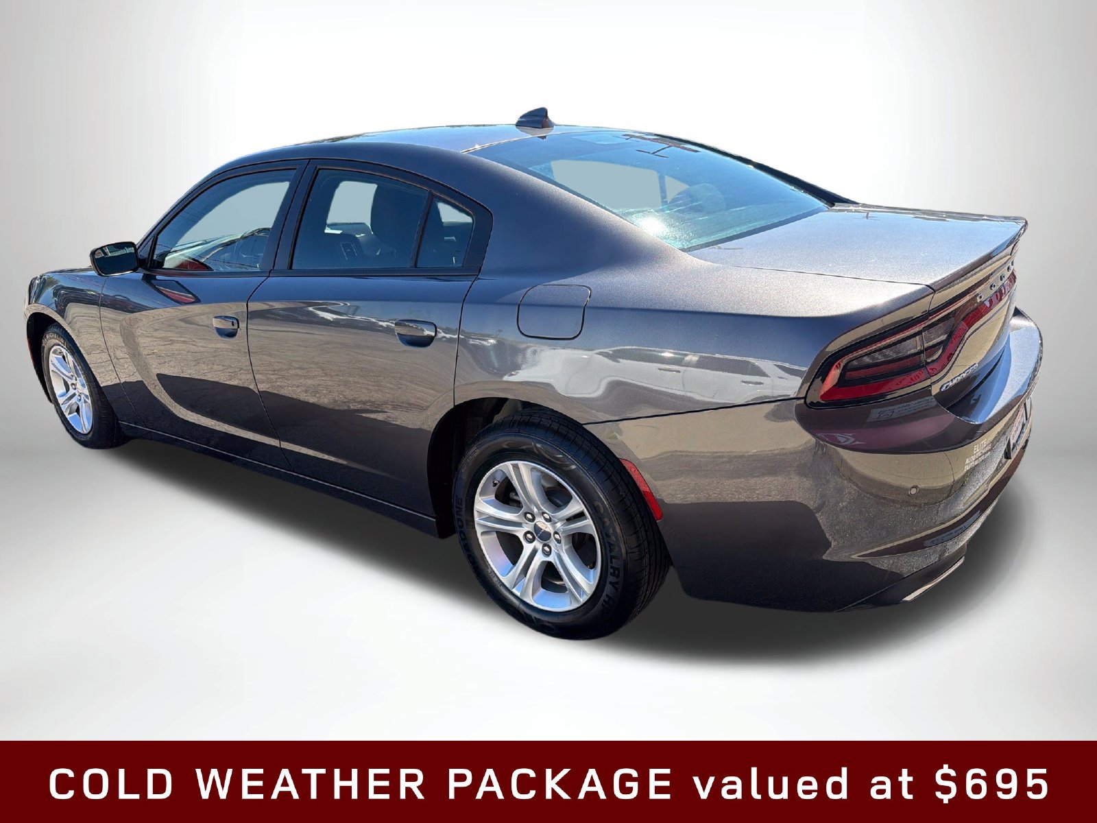 Used 2023 Dodge Charger SXT w/ Cold Weather Package RWD image 4