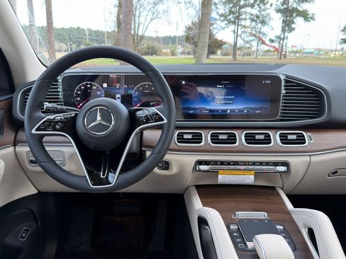 New 2026 Mercedes-Benz GLE 350 4MATIC image 3
