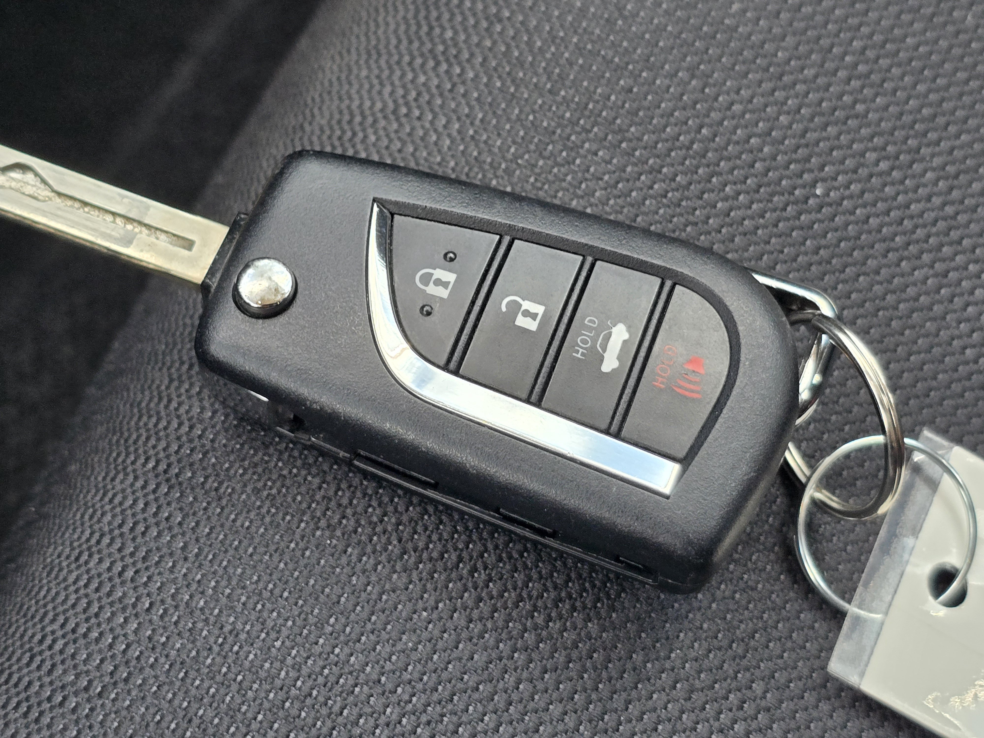 Used 2026 Toyota Corolla LE FWD image 31
