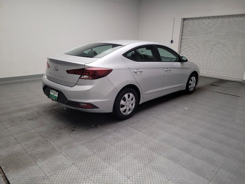 Used 2019 Hyundai Elantra SE image 9