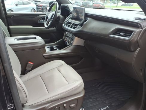 Used 2022 GMC Yukon XL SLT w/ SLT Premium Package AWD/4WD image 29