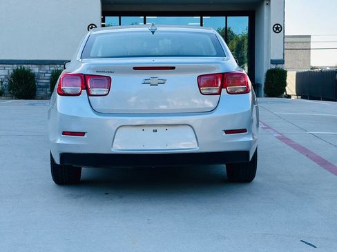 Used 2016 Chevrolet Malibu LT image 8