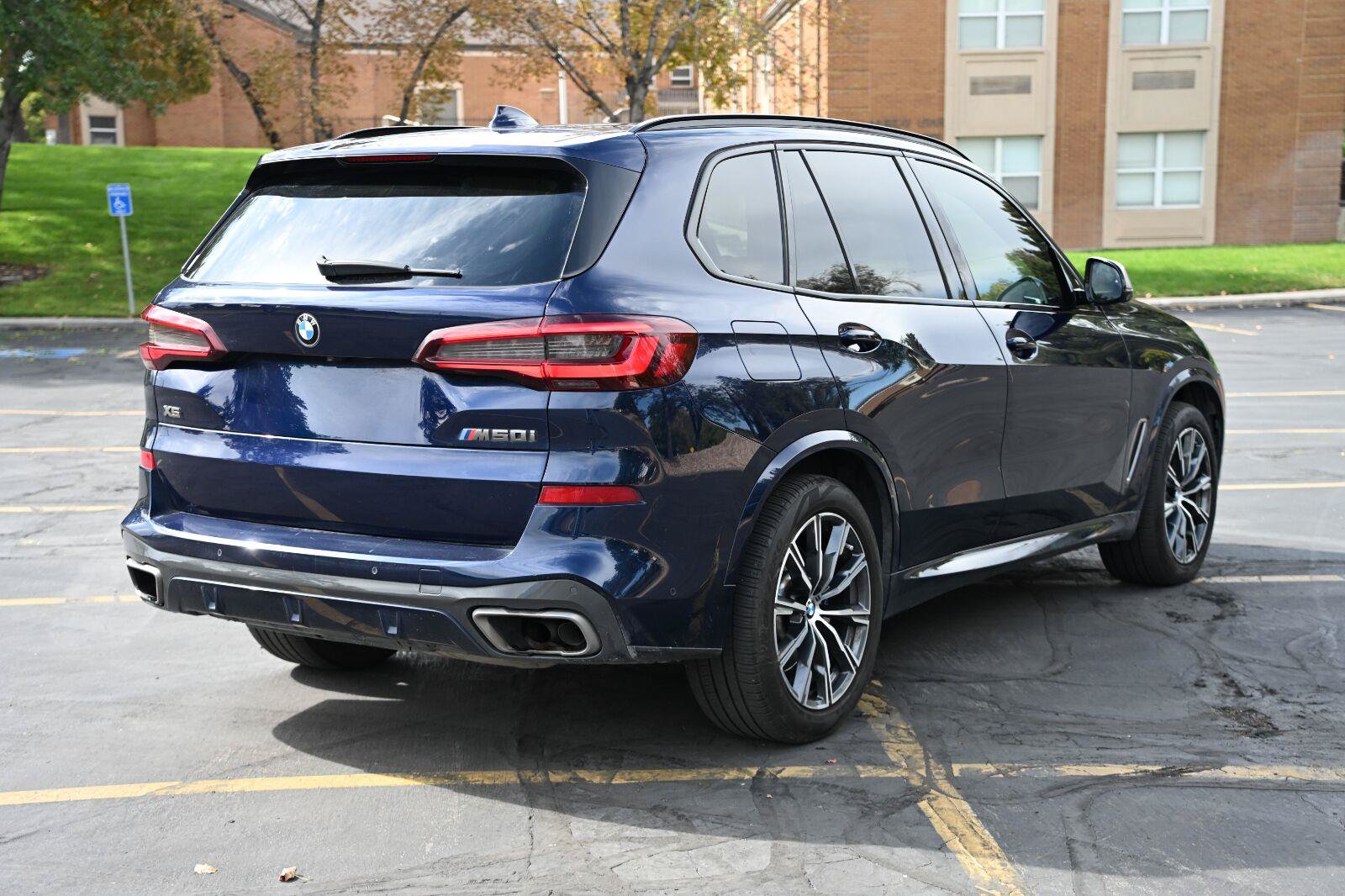 Used 2022 BMW X5 M50i w/ Executive Package AWD/4WD image 5