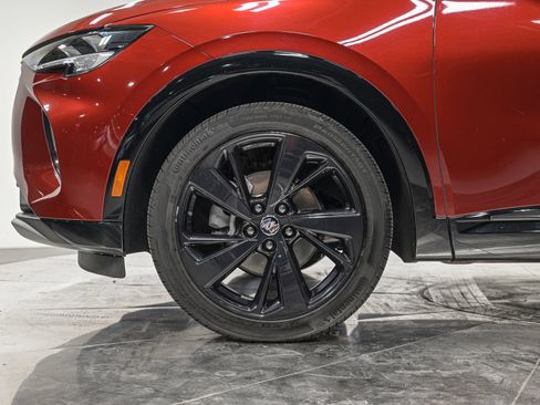 Used 2023 Buick Envision Essence w/ Sport Touring Package AWD/4WD image 3
