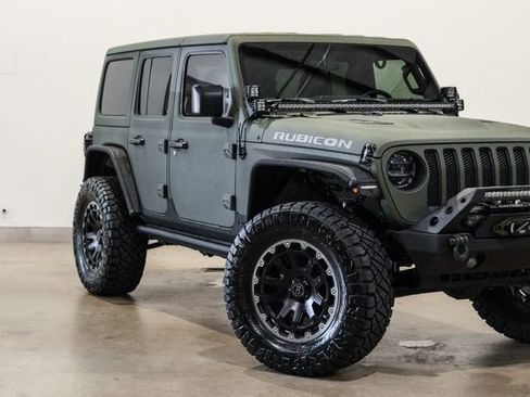 Used 2018 Jeep Wrangler Unlimited Rubicon AWD/4WD image 32
