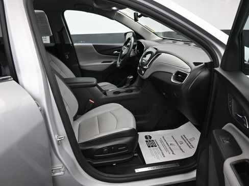 Used 2018 Chevrolet Equinox Premier image 13