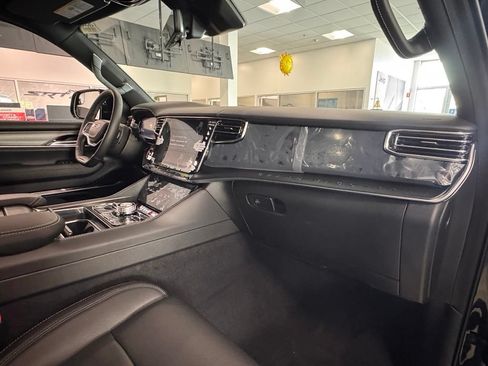 New 2026 Jeep Grand Wagoneer Summit w/ Premium Group III AWD/4WD image 18