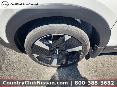 Certified 2025 Nissan Kicks SR w/ SR Premium Package AWD/4WD image 32