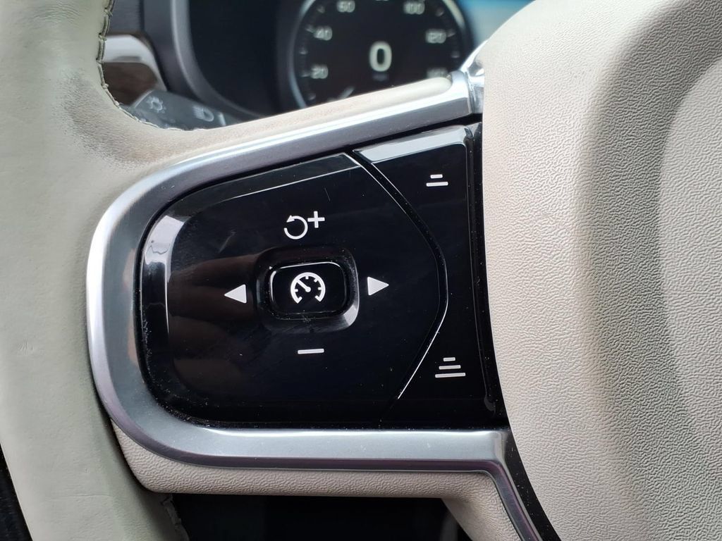 Used 2018 Volvo S90 T5 Momentum w/ Convenience Package AWD/4WD image 18