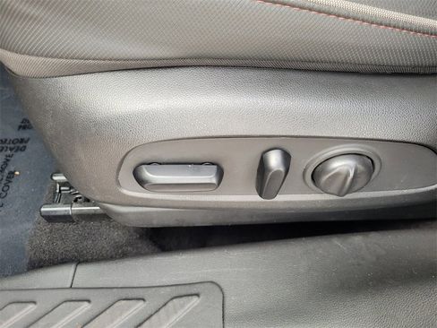 Certified 2021 Chevrolet TrailBlazer RS w/ Sun and Liftgate Package image 4