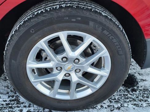 Used 2024 Chevrolet Equinox LT image 36