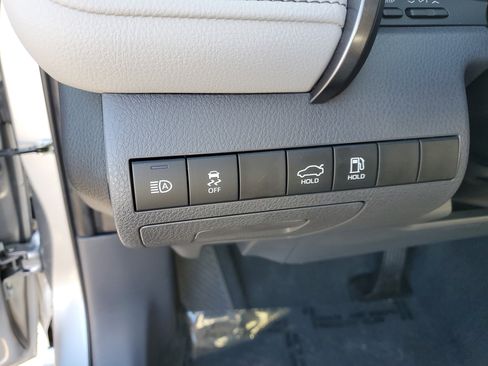 Certified 2022 Toyota Camry SE image 19