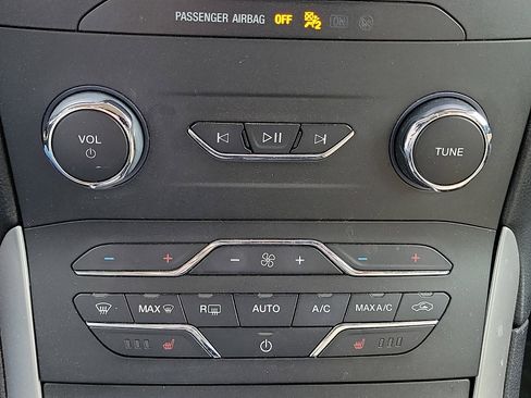 Used 2020 Ford Edge SEL w/ Convenience Package image 15