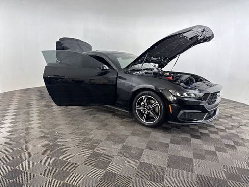 Used 2025 Ford Mustang Coupe image 15