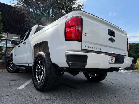 Used 2019 Chevrolet Silverado 1500 Custom w/ Custom Convenience Package AWD/4WD image 19